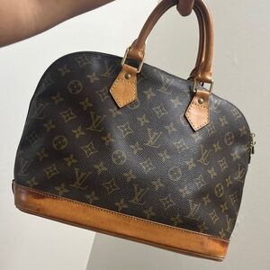 Louis Vuitton ALMA